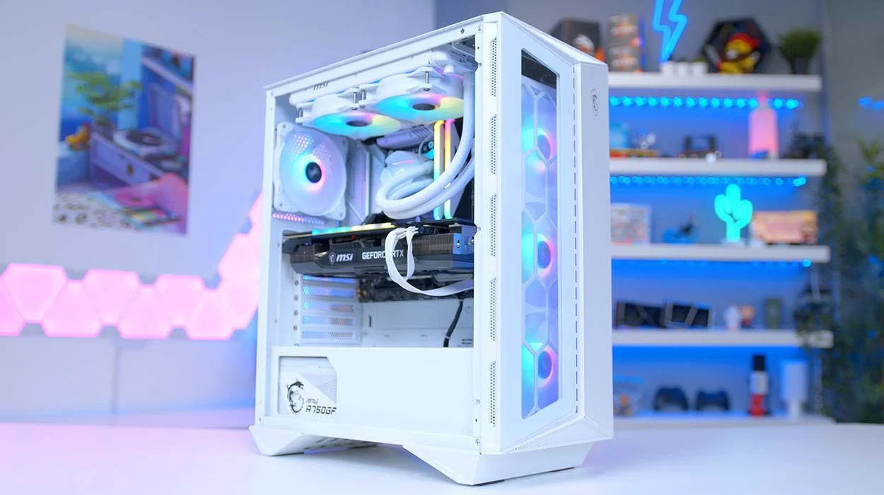 PC gaming monté sur mesure avec watercooling et RGB